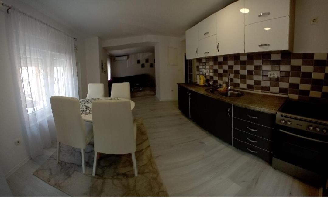 Apartment Centar Of City Mostar Exterior foto